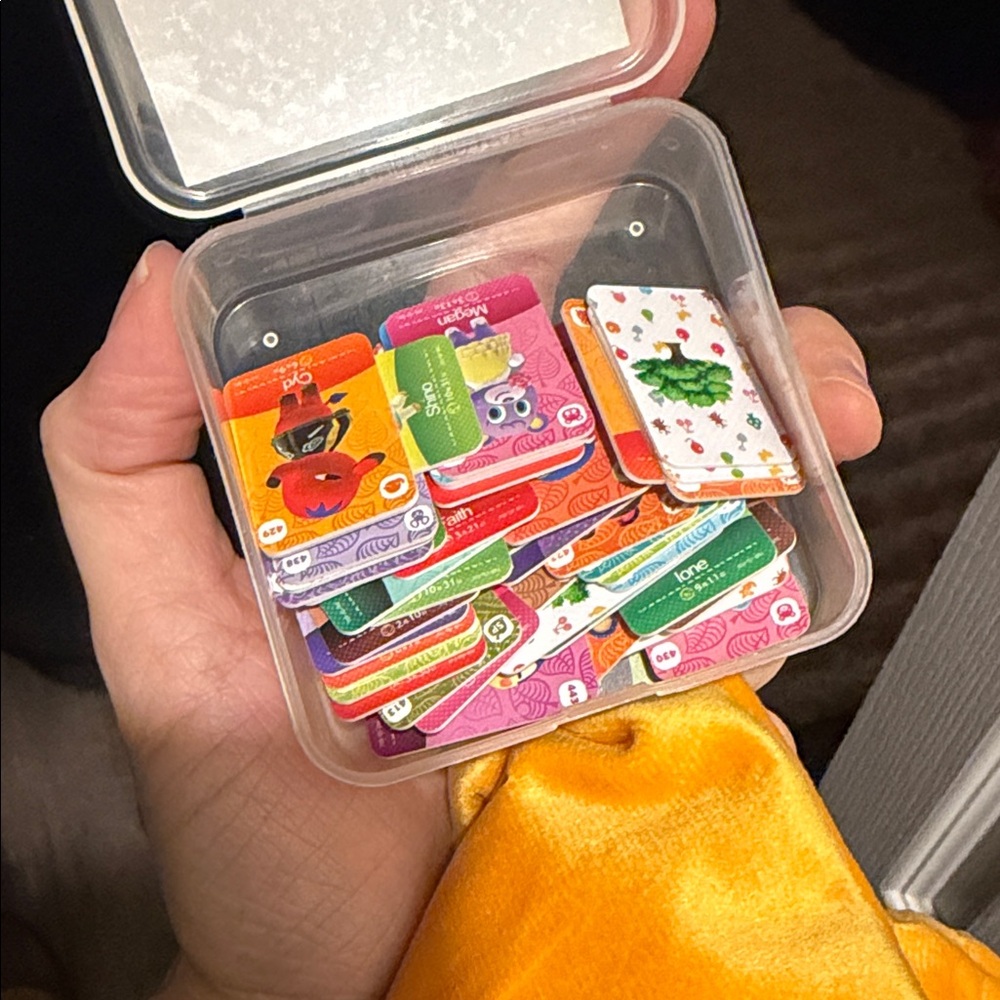 Animal Crossing Amiibo Game Cards 40+ cards in Gift Bag